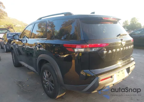 2022 Nissan Pathfinder Sv 2Wd z USA, uszkodzony, nr VIN 5N1DR3BA3NC231345